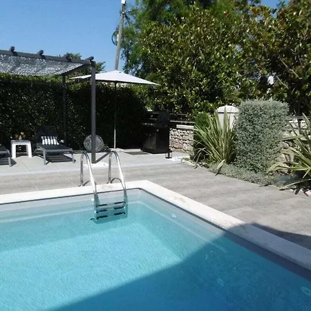 Vakantiehuis Luka Red With Pool Funtana
