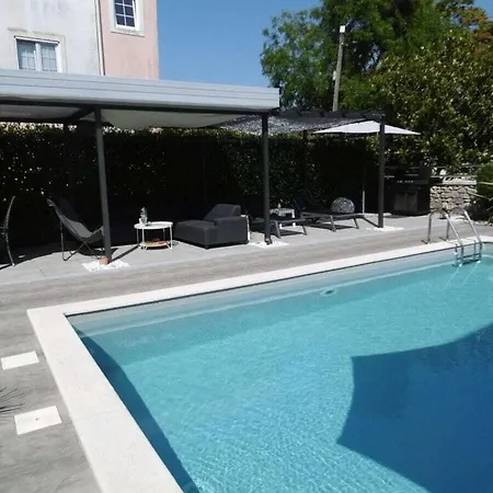 Luka Red With Pool Vakantiehuis Funtana